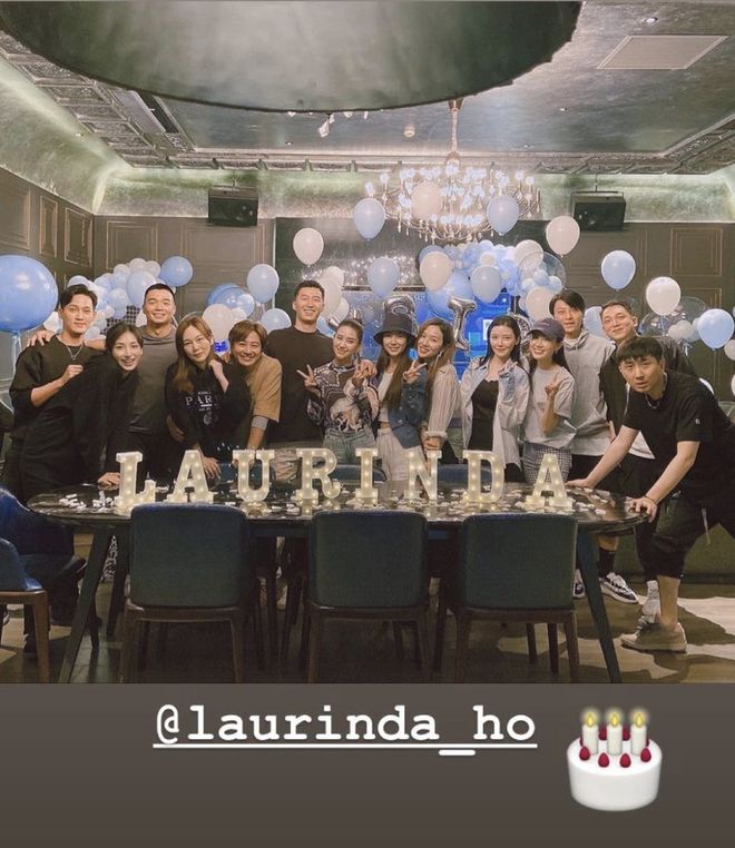 窦骁赴何超莲生日聚会狂撒狗粮 画面甜如结婚现场