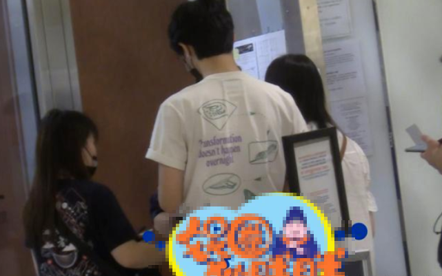 哈利分享合照为庾澄庆庆生 高调表白爸爸力破不和传闻