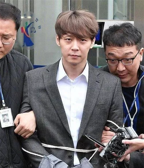 朴有天凭新电影获最佳男主演奖 曾因丑闻宣布退圈