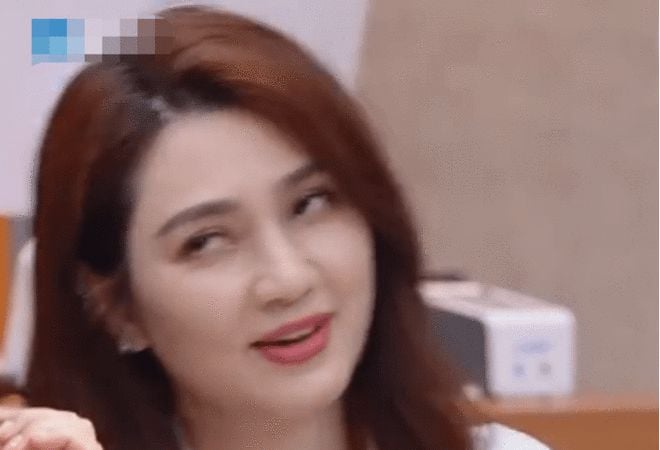 洗白？张丹峰给洪欣送花却被嘲讽 夫妻俩已久未同框互动
