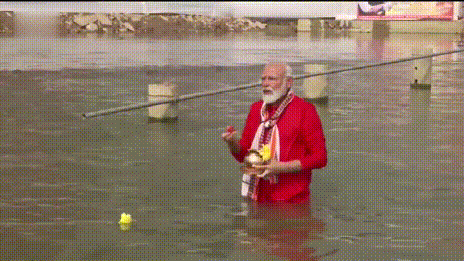 PM Narendra Modi takes holy dip in the river Ganges, Lalita Ghat in Varanasi (4) (1).gif