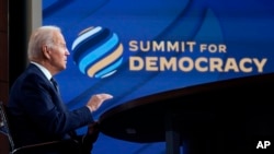 12月9日，拜登总统在民主峰会视频大会上发表讲话。