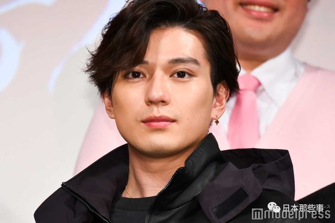 日本博主曝日娱“地震级”黑幕 涉及佐藤健绫野刚众多艺人