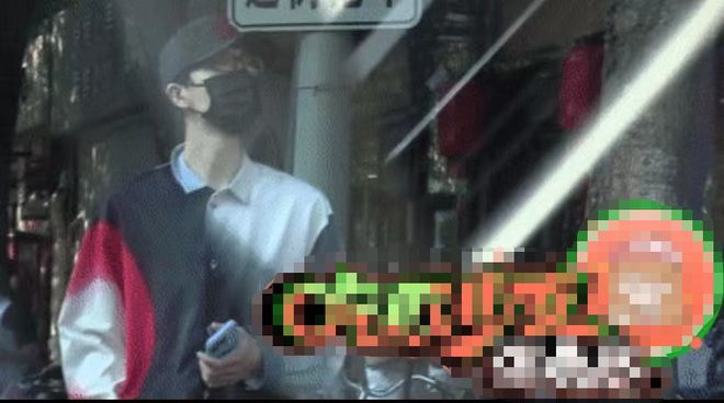 网传许嵩携清纯女子共做核酸 结束后开车同回小区