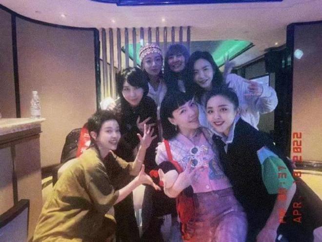 《乘风破浪》吴莫愁黄小蕾被淘汰 郭采洁难受发文