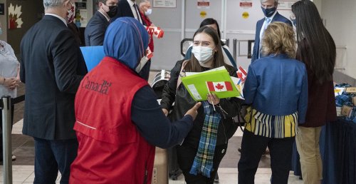 Let's do Feds offering one-time ,000 payment to Ukrainians who fled to Canada