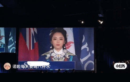加拿大中国女留学生穿汉服亮相毕业典礼：高颜值惊艳全网！