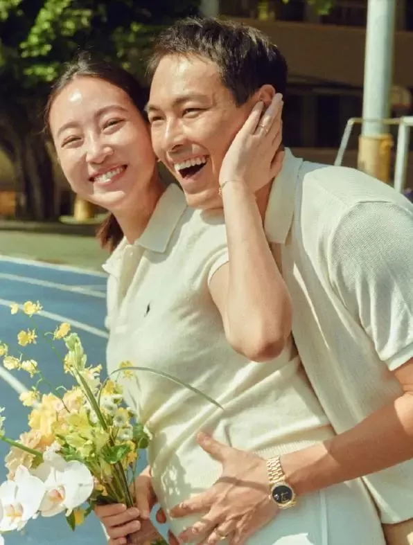 杨祐宁结婚2年将补办婚礼 经纪人称婚宴或有变动