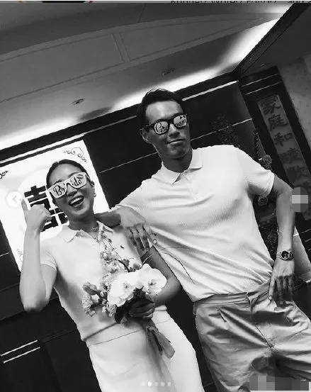 杨祐宁结婚2年将补办婚礼 经纪人称婚宴或有变动