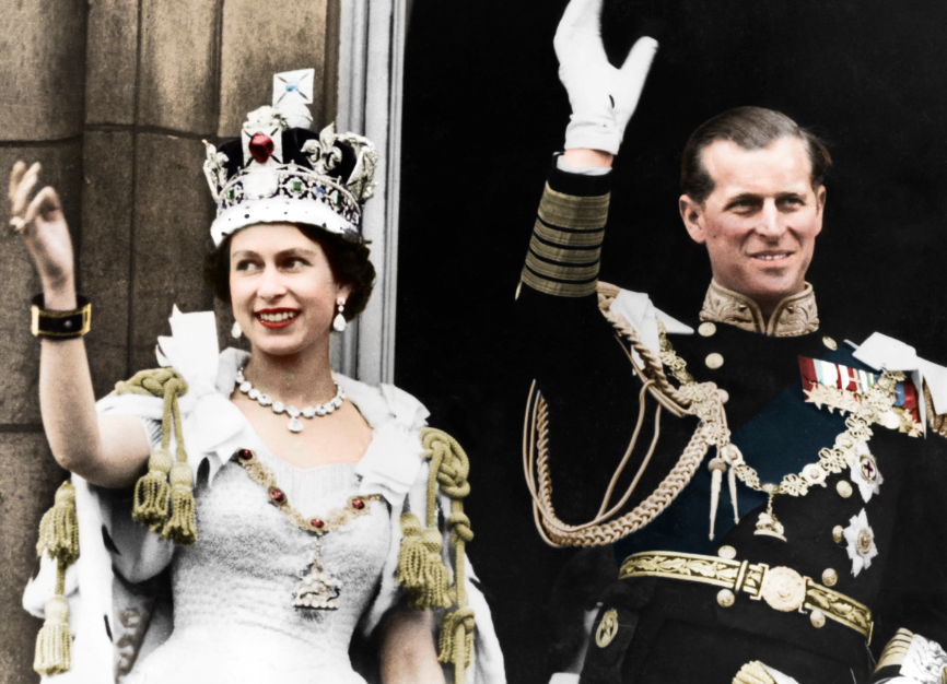 举国悲痛! 加拿大国家元首 英女王驾崩 白金汉宫成泪海 天空突现双彩虹 一个时代落幕