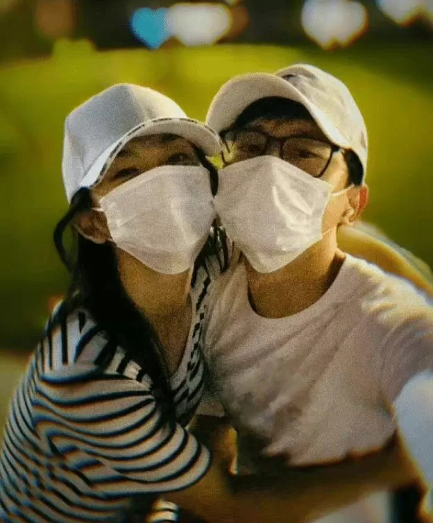 谢娜晒合照庆结婚11周年 深情表白张杰:这就是爱