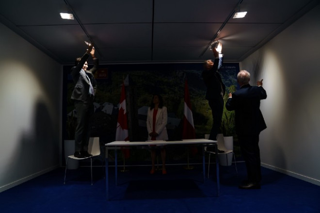 总理御用摄影师首次公开2022年杜鲁多私密照片