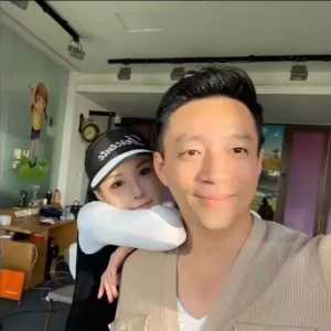 汪小菲认爱后张颖颖疑怀孕 张兰激动喊：臭虫 坚决踩死