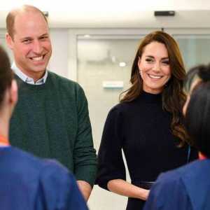 哈利出书后 英王查理、威廉夫妇首度微笑露面未置评