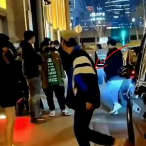 王思聪忙着换女友 他爸又悄悄攒到了1000亿