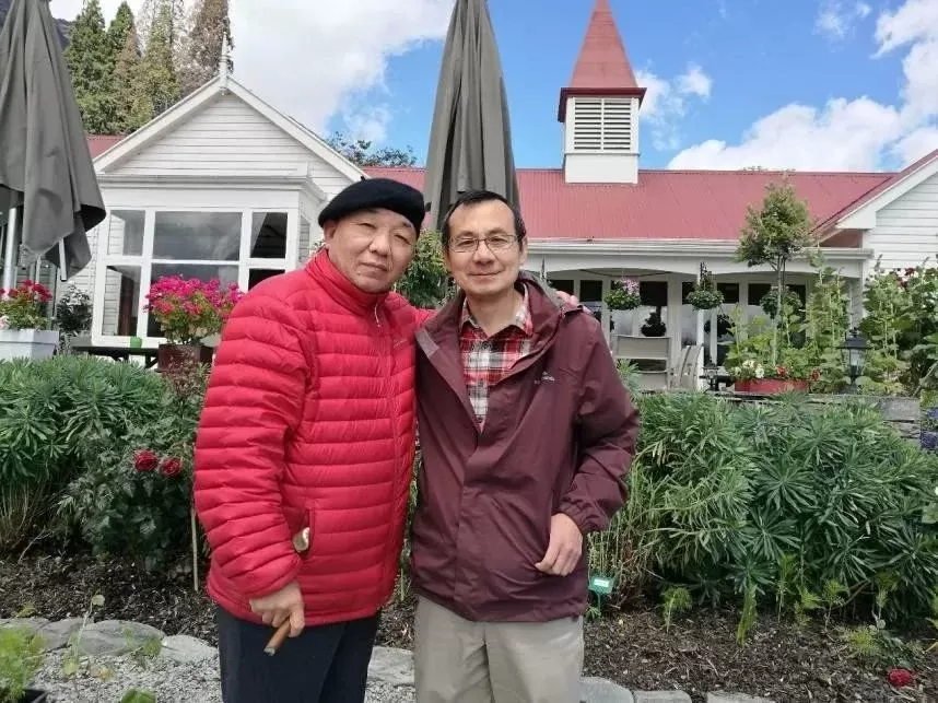 （2019年底陪北美崔哥游皇后镇瓦尔特峰农场）