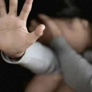 华裔教师被判刑:与未成年女学生保持性关系达8年