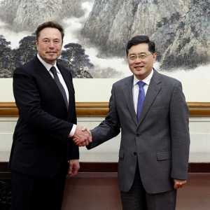 北京会晤马斯克 中国外长秦刚：美中关系避免危险驾驶