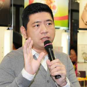 NONO第二爆？女网友控摸腿揉胸暗处强抱：有人死不承认