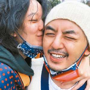 自残后这个月 黄子佼剃平头、发呆、易哭就像5岁孩子