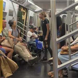 纽约地铁无端攻击华裔 警：1少女自首