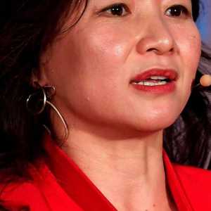 成蕾说在狱中渴望阳光：“我已经三年没见过树了”