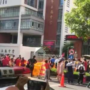 上海初中生对全班投毒细节曝光 动机令人深思