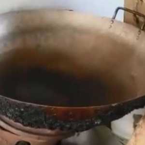 炸鸡排突晕倒！老板“一头栽入热油锅内”身亡