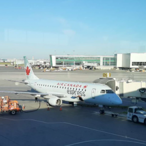 加航盘查一个名叫穆罕默德的旅客惹麻烦，他是英国国会议员