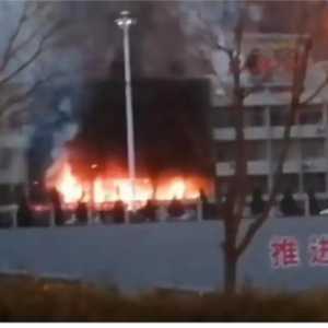 困在“铁笼子”被烧死? 山西大楼火警 26人罹难