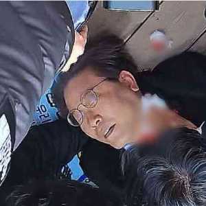 李在明遇袭：凶手假意求签名 行凶视频曝光 突拔刀…