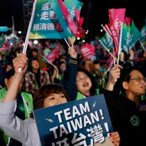 强硬表态远不够？中国网民呼吁北京“武统”台湾