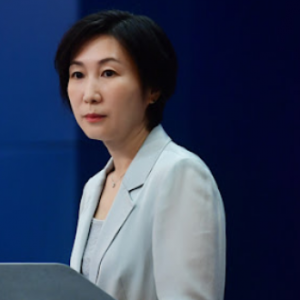 菲防长指责中国外交部侮辱菲总统，中方回应