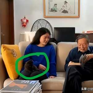 102岁杨振宁携翁帆北京过年 院子种满玫瑰