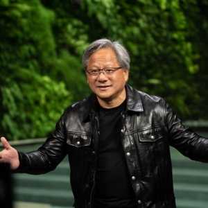 黄仁勋:学计算机的时代过去了 人类生物学是未来