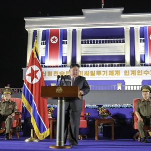 朝鲜的这次典礼上，金正恩女儿没有坐在第一排