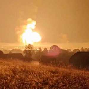 传乌克兰无人机袭俄国西部弹药库 引发剧烈爆炸