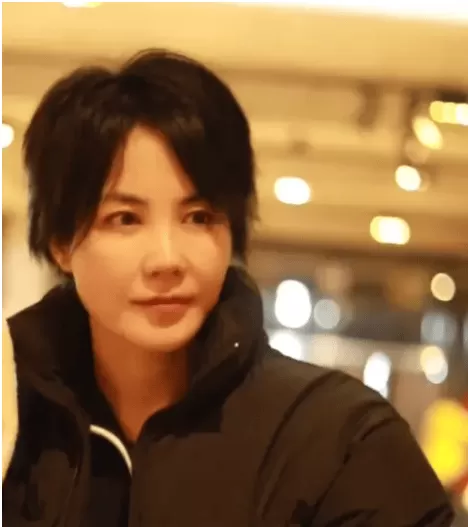 曝王菲被央视导演组劝退，因周深不同意合唱，无望五登春晚舞台