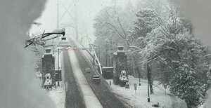 下不停！温哥华周末恐还有一场雪 持续低温! 公路封了 机场一片混乱