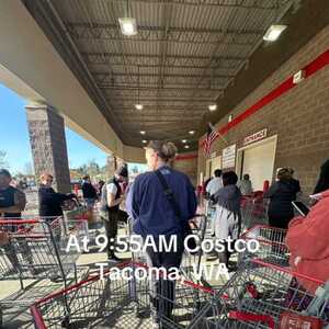 ”疯抢潮“爆发!Costco厨房纸狂涨价+排队囤货!加拿大南下遭附加费!华人中招!