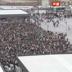 日本世博会首日涌入14万人 建筑坍塌 厕所还没纸