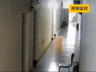 武汉大学生惨遭毁容事件 引发全网愤怒