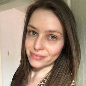 接触仅3次，妹子被男同事疯狂痴缠！各种求爱不得，他带着一堆避孕套闯进她家...