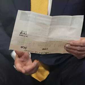美欧协议最后关头“被加码”？照片曝疑特朗普笔迹 5000亿被改6000亿