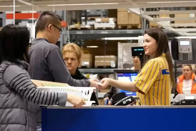 宜家加拿大出招：旧家具回收价翻倍！网友直呼“白赚一波”！