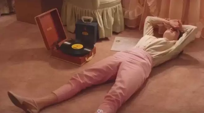酒店里，挤满了偷偷开房的已婚女性