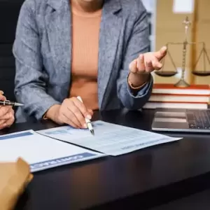 血泪教训！加拿大女子只因忘填一个表格，被CRA连罚两年！