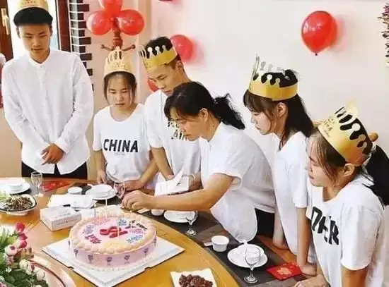 中国首例“5胞胎”现状曝光 如今让人唏嘘