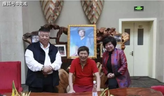 被指与好莱坞明星有神秘婚姻 慈善家李春平去世