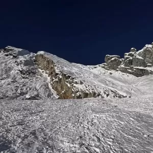 喜马拉雅山区雪崩暴风雪9死 含5名义大利登山客